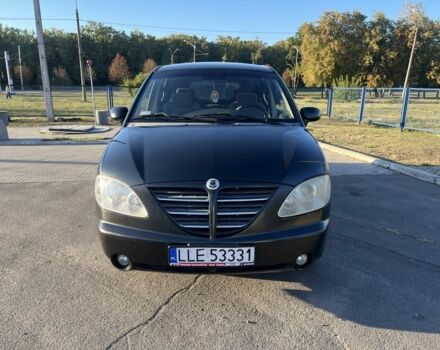 Чорний Cанг Йонг Rodius, об'ємом двигуна 2.7 л та пробігом 320 тис. км за 2950 $, фото 1 на Automoto.ua