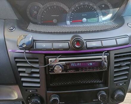 Cанг Йонг Rodius, об'ємом двигуна 2.7 л та пробігом 170 тис. км за 5600 $, фото 6 на Automoto.ua