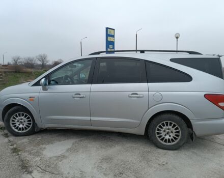 Серый Cанг Йонг Родиус, объемом двигателя 2.7 л и пробегом 240 тыс. км за 4250 $, фото 6 на Automoto.ua