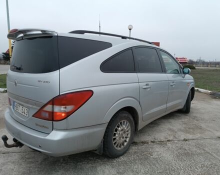 Серый Cанг Йонг Родиус, объемом двигателя 2.7 л и пробегом 240 тыс. км за 4250 $, фото 1 на Automoto.ua