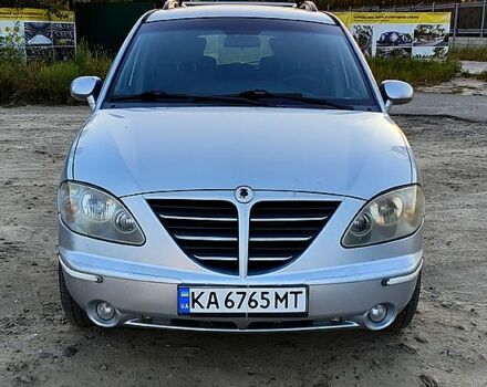 Сірий Cанг Йонг Rodius, об'ємом двигуна 2.7 л та пробігом 222 тис. км за 7000 $, фото 1 на Automoto.ua
