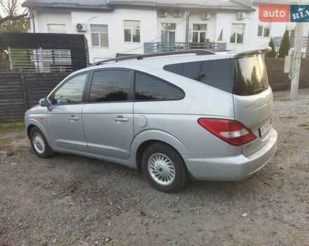 Сірий Cанг Йонг Rodius, об'ємом двигуна 2.7 л та пробігом 240 тис. км за 3800 $, фото 6 на Automoto.ua