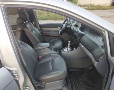 Серый Cанг Йонг Родиус, объемом двигателя 0 л и пробегом 250 тыс. км за 3600 $, фото 4 на Automoto.ua