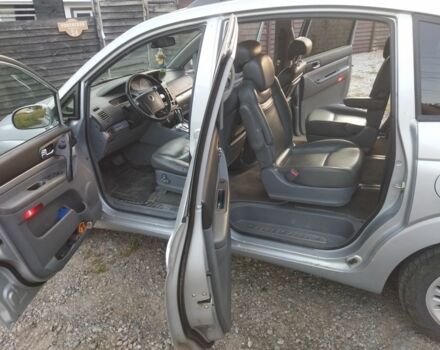 Серый Cанг Йонг Родиус, объемом двигателя 0 л и пробегом 250 тыс. км за 3600 $, фото 6 на Automoto.ua