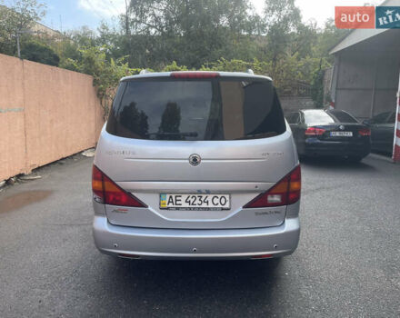 Сірий Cанг Йонг Rodius, об'ємом двигуна 2.7 л та пробігом 133 тис. км за 6500 $, фото 4 на Automoto.ua