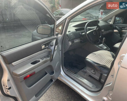 Сірий Cанг Йонг Rodius, об'ємом двигуна 2.7 л та пробігом 133 тис. км за 6500 $, фото 10 на Automoto.ua