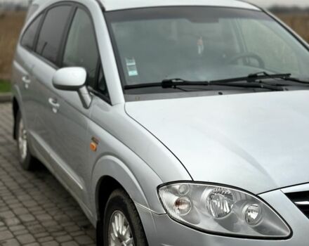 Серый Cанг Йонг Родиус, объемом двигателя 2.7 л и пробегом 244 тыс. км за 3650 $, фото 7 на Automoto.ua