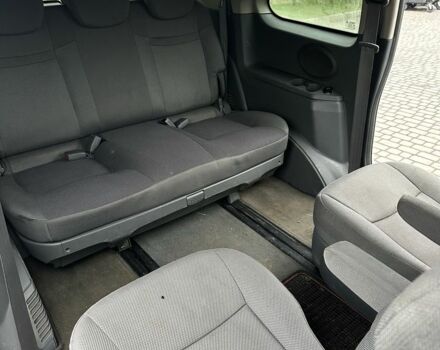 Серый Cанг Йонг Родиус, объемом двигателя 2.7 л и пробегом 244 тыс. км за 3650 $, фото 12 на Automoto.ua