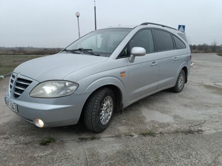 Серый Cанг Йонг Родиус, объемом двигателя 2.7 л и пробегом 240 тыс. км за 4250 $, фото 1 на Automoto.ua