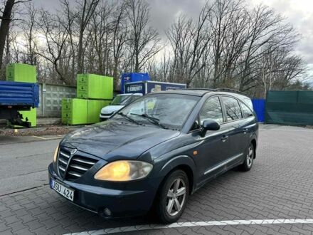 Сірий Cанг Йонг Rodius, об'ємом двигуна 0 л та пробігом 320 тис. км за 2599 $, фото 1 на Automoto.ua