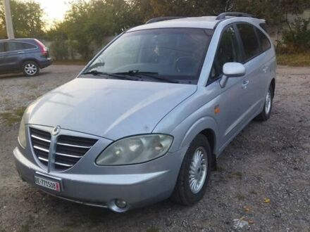 Сірий Cанг Йонг Rodius, об'ємом двигуна 2.7 л та пробігом 240 тис. км за 3800 $, фото 1 на Automoto.ua