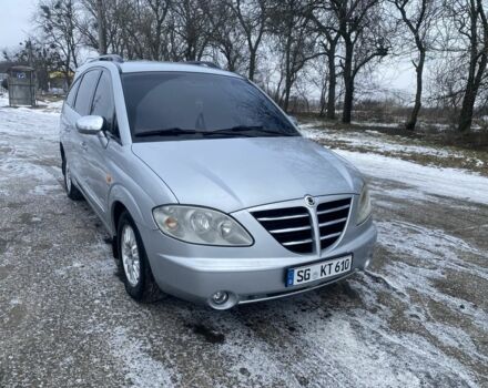 Серый Cанг Йонг Родиус, объемом двигателя 0 л и пробегом 200 тыс. км за 3000 $, фото 1 на Automoto.ua