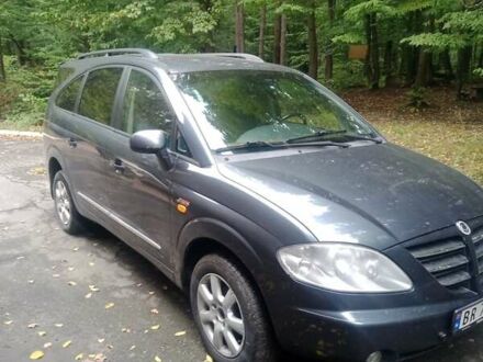 Сірий Cанг Йонг Rodius, об'ємом двигуна 2.7 л та пробігом 244 тис. км за 4000 $, фото 1 на Automoto.ua