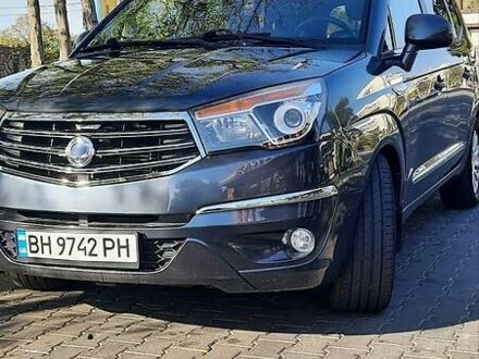 Cанг Йонг Родиус 2015 в Одессе на Automoto.ua Серый Cанг Йонг Родиус, объемом двигателя 2 л и пробегом 105 тыс. км за 10400 $, фото 1 на Automoto.ua