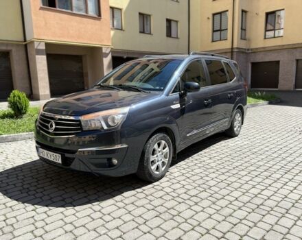 Сірий Cанг Йонг Rodius, об'ємом двигуна 2.2 л та пробігом 122 тис. км за 7602 $, фото 1 на Automoto.ua