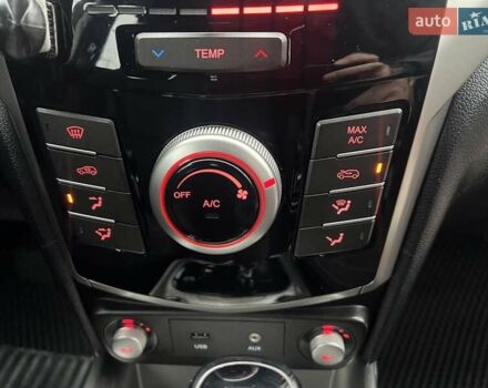 Серый Cанг Йонг Тиволи, объемом двигателя 1.6 л и пробегом 165 тыс. км за 9700 $, фото 16 на Automoto.ua