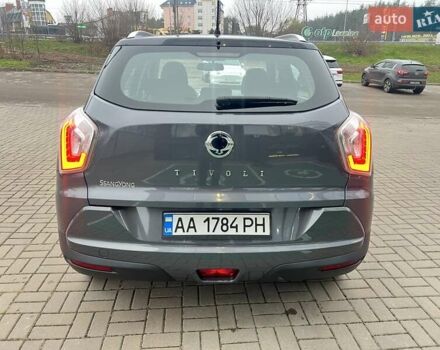 Серый Cанг Йонг Тиволи, объемом двигателя 1.6 л и пробегом 165 тыс. км за 9700 $, фото 5 на Automoto.ua