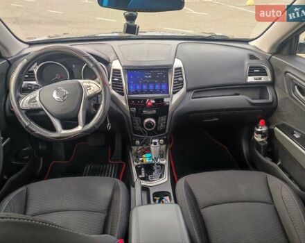 Серый Cанг Йонг Тиволи, объемом двигателя 1.6 л и пробегом 165 тыс. км за 9700 $, фото 7 на Automoto.ua