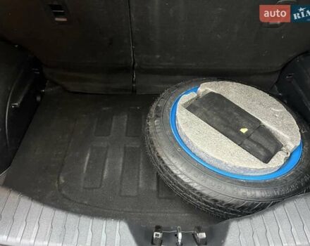 Серый Cанг Йонг Тиволи, объемом двигателя 1.6 л и пробегом 165 тыс. км за 9700 $, фото 34 на Automoto.ua