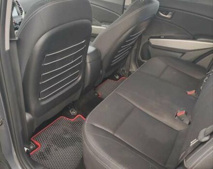 Серый Cанг Йонг Тиволи, объемом двигателя 1.6 л и пробегом 165 тыс. км за 9700 $, фото 12 на Automoto.ua