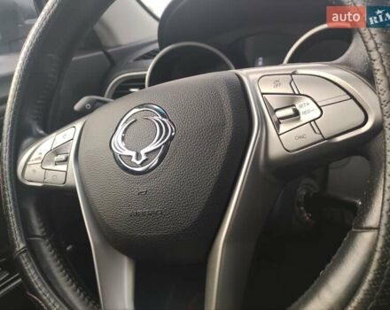 Серый Cанг Йонг Тиволи, объемом двигателя 1.6 л и пробегом 165 тыс. км за 9700 $, фото 2 на Automoto.ua