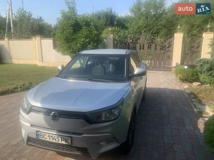 Cанг Йонг Тиволи 2015 в Ужгороде на Automoto.ua Серый Cанг Йонг Тиволи, объемом двигателя 1.6 л и пробегом 150 тыс. км за 10000 $, фото 1 на Automoto.ua