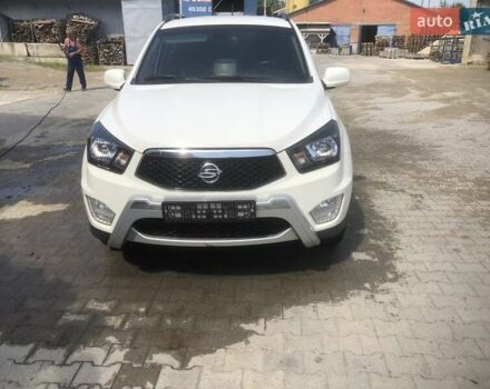 Белый Cанг Йонг Korando Sports, объемом двигателя 2 л и пробегом 194 тыс. км за 15077 $, фото 5 на Automoto.ua