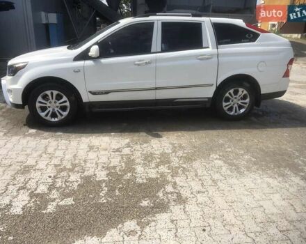 Белый Cанг Йонг Korando Sports, объемом двигателя 2 л и пробегом 194 тыс. км за 15077 $, фото 9 на Automoto.ua