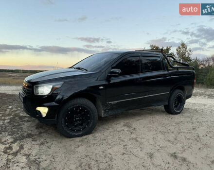 Черный Cанг Йонг Korando Sports, объемом двигателя 2 л и пробегом 265 тыс. км за 15500 $, фото 2 на Automoto.ua