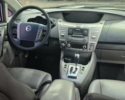 Белый Cанг Йонг Korando Turismo, объемом двигателя 2 л и пробегом 262 тыс. км за 14990 $, фото 14 на Automoto.ua