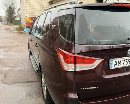 Красный Cанг Йонг Korando Turismo, объемом двигателя 2.2 л и пробегом 114 тыс. км за 13500 $, фото 4 на Automoto.ua