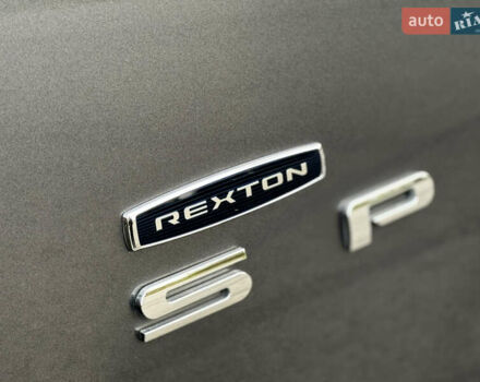 Серый Cанг Йонг Rexton Sports, объемом двигателя 2.16 л и пробегом 56 тыс. км за 21500 $, фото 22 на Automoto.ua