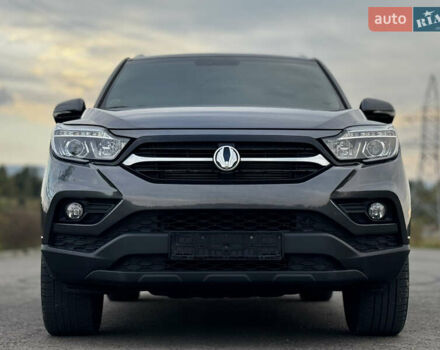 Серый Cанг Йонг Rexton Sports, объемом двигателя 2.16 л и пробегом 56 тыс. км за 21500 $, фото 3 на Automoto.ua