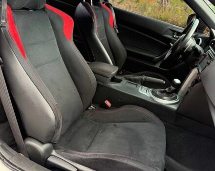 Белый Субару БРЗ, объемом двигателя 2 л и пробегом 112 тыс. км за 13500 $, фото 8 на Automoto.ua