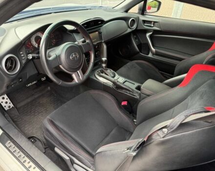 Белый Субару БРЗ, объемом двигателя 2 л и пробегом 112 тыс. км за 13500 $, фото 5 на Automoto.ua