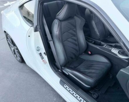 Белый Субару БРЗ, объемом двигателя 2 л и пробегом 79 тыс. км за 4000 $, фото 11 на Automoto.ua