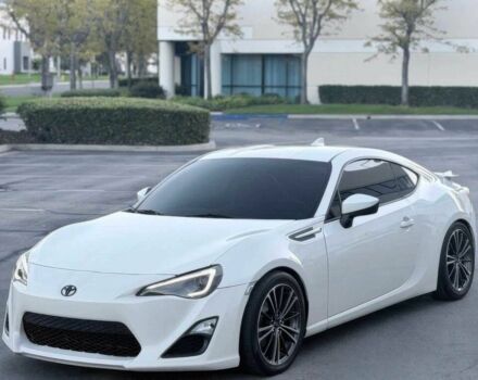 Белый Субару БРЗ, объемом двигателя 2 л и пробегом 79 тыс. км за 4000 $, фото 2 на Automoto.ua