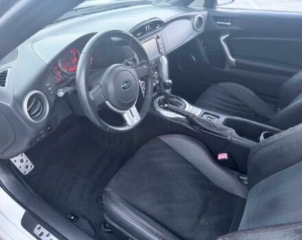 Белый Субару БРЗ, объемом двигателя 2 л и пробегом 79 тыс. км за 4000 $, фото 9 на Automoto.ua