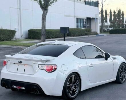 Белый Субару БРЗ, объемом двигателя 2 л и пробегом 80 тыс. км за 4000 $, фото 5 на Automoto.ua