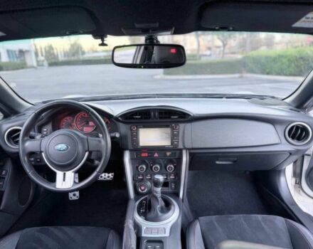 Белый Субару БРЗ, объемом двигателя 2 л и пробегом 80 тыс. км за 4000 $, фото 10 на Automoto.ua