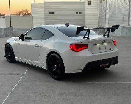 Білий Субару БРЗ, об'ємом двигуна 2 л та пробігом 31 тис. км за 3800 $, фото 4 на Automoto.ua