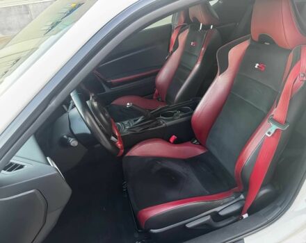 Белый Субару БРЗ, объемом двигателя 2 л и пробегом 36 тыс. км за 8000 $, фото 10 на Automoto.ua