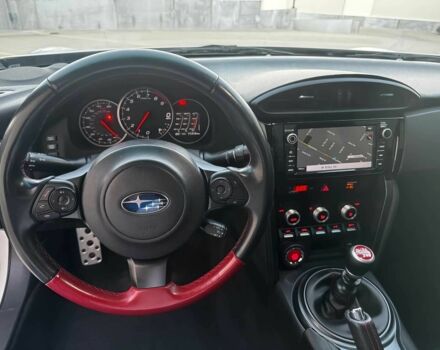 Белый Субару БРЗ, объемом двигателя 2 л и пробегом 36 тыс. км за 8000 $, фото 11 на Automoto.ua