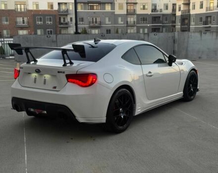 Білий Субару БРЗ, об'ємом двигуна 2 л та пробігом 31 тис. км за 3800 $, фото 6 на Automoto.ua