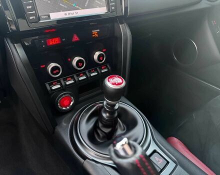 Белый Субару БРЗ, объемом двигателя 2 л и пробегом 36 тыс. км за 8000 $, фото 12 на Automoto.ua