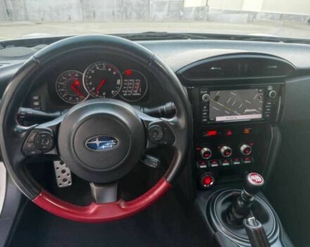 Білий Субару БРЗ, об'ємом двигуна 2 л та пробігом 31 тис. км за 3800 $, фото 11 на Automoto.ua