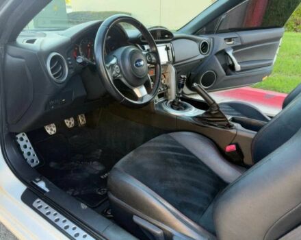 Білий Субару БРЗ, об'ємом двигуна 2 л та пробігом 43 тис. км за 3900 $, фото 9 на Automoto.ua