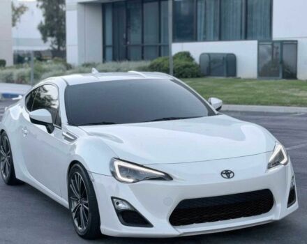 Білий Субару БРЗ, об'ємом двигуна 2 л та пробігом 80 тис. км за 4000 $, фото 1 на Automoto.ua