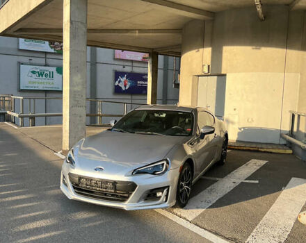 Серый Субару БРЗ, объемом двигателя 2 л и пробегом 25 тыс. км за 16700 $, фото 2 на Automoto.ua