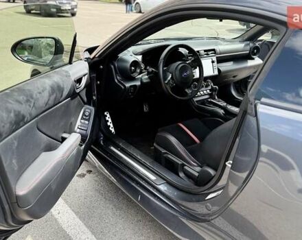 Серый Субару БРЗ, объемом двигателя 2.4 л и пробегом 24 тыс. км за 20500 $, фото 7 на Automoto.ua